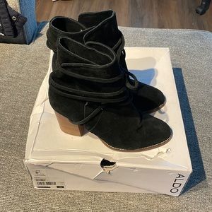 Aldo Womens suede boots size 10